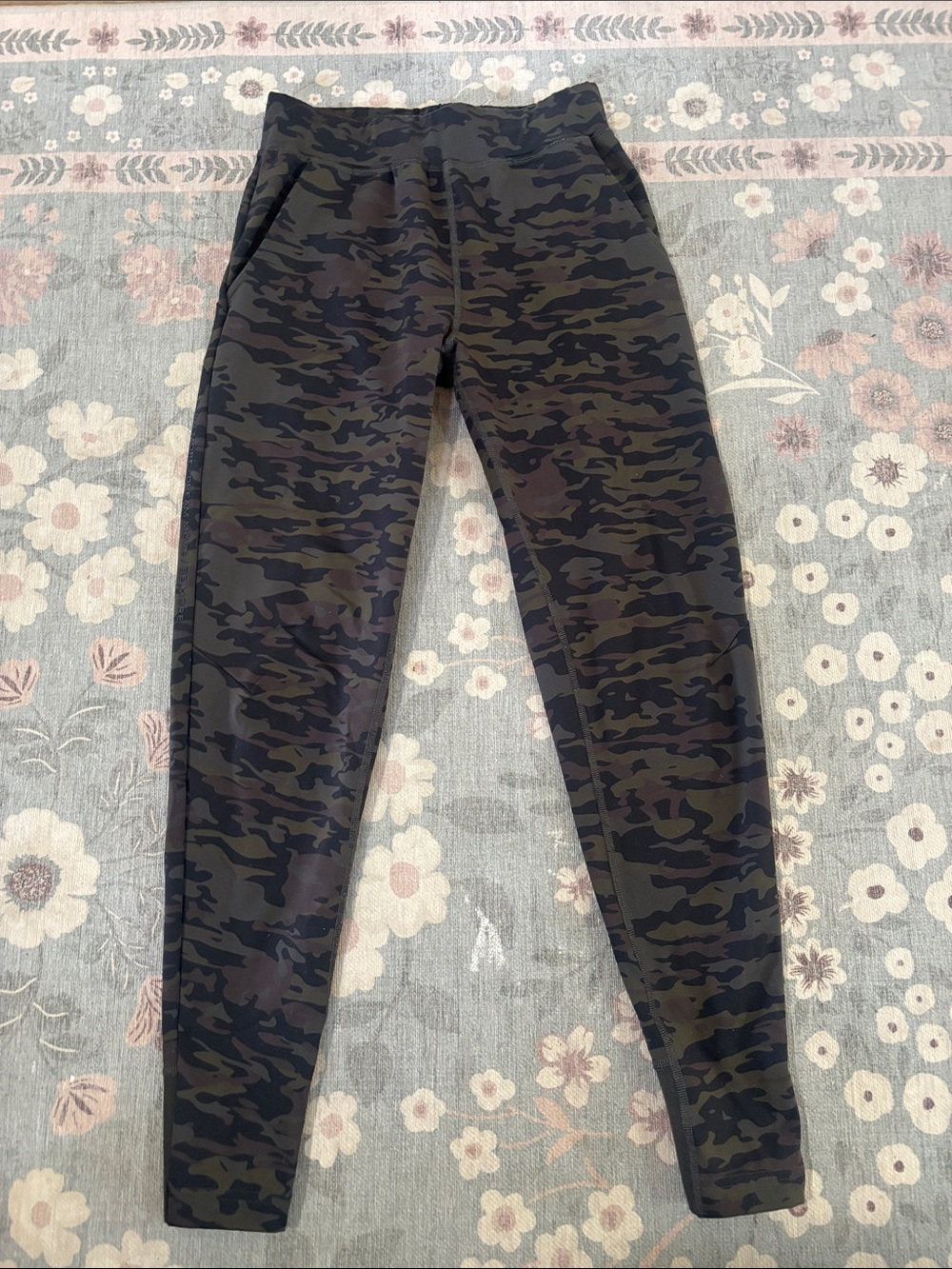 Alphalete Olive & Black Camo Leggings
